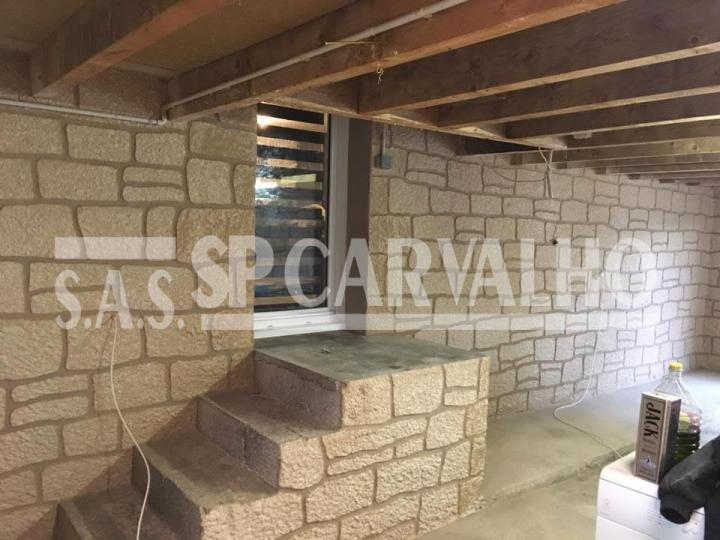 Experts en ravalement de façade Bretenoux