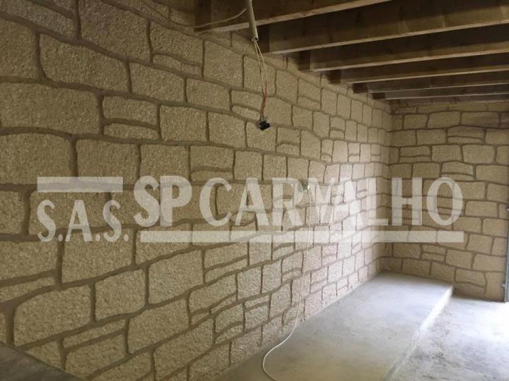 Travaux de ravalement de façade en pierre Bretenoux